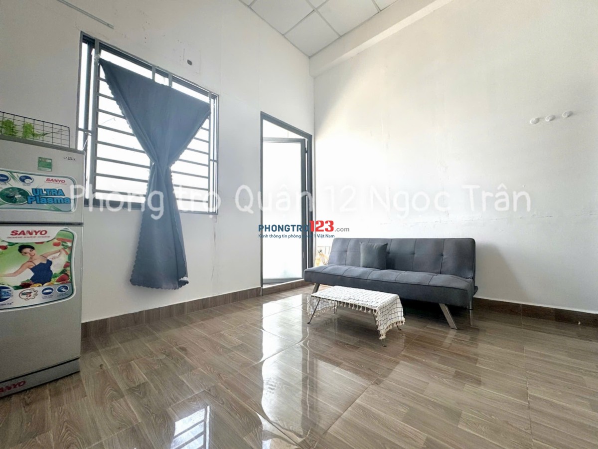 CẦN CHO THUÊ PHÒNG BAN CÔNG GẦN ĐH NGUYỄN TẤT THÀNH
