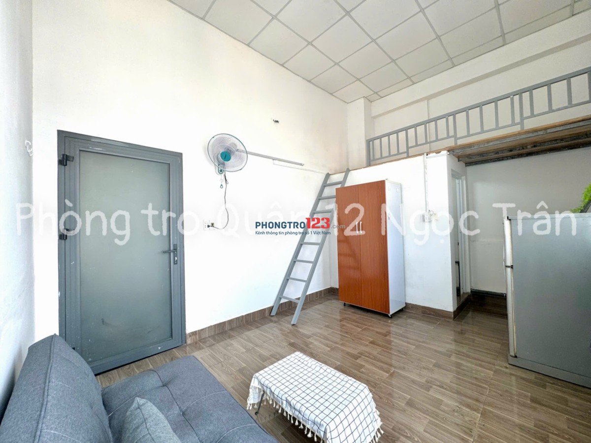 CẦN CHO THUÊ PHÒNG BAN CÔNG GẦN ĐH NGUYỄN TẤT THÀNH