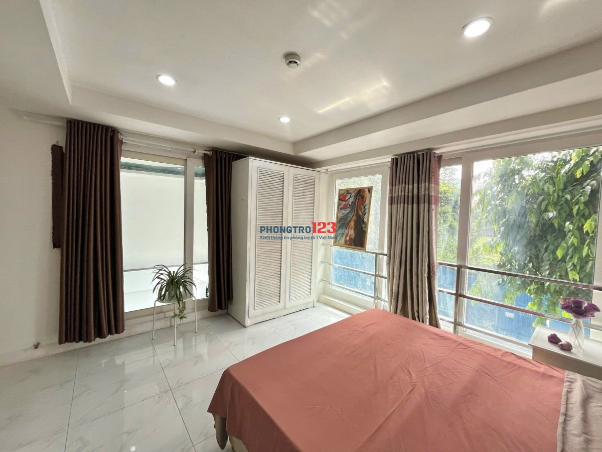 Cho thuê phòng cửa sổ lớn full nội thất ở Phú Nhuận gần Sân bay gần Quận 1 Quận 3 Tân Bình