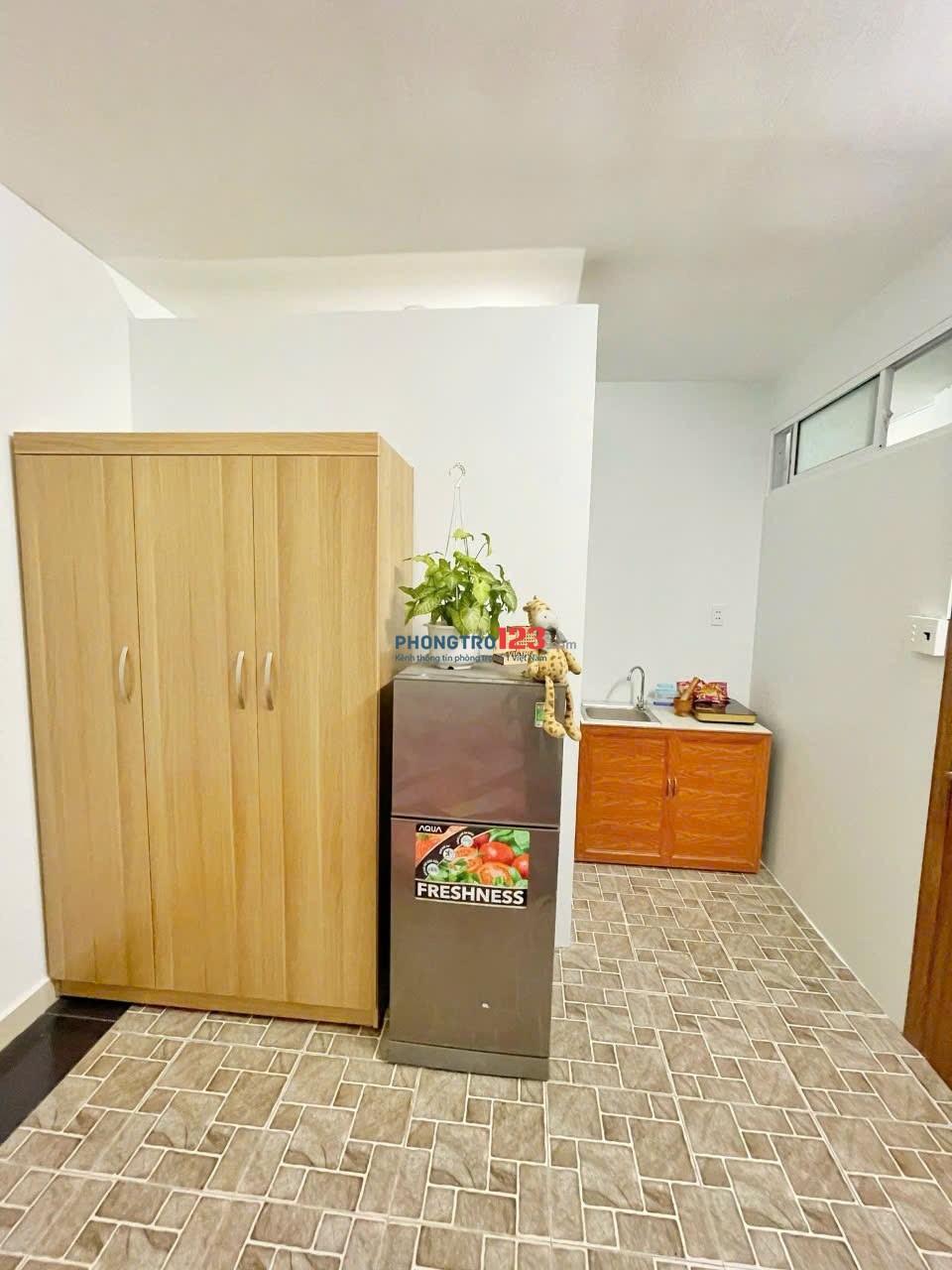 CHO THUÊ PHÒNG STUDIO NGAY NGÃ TƯ PHÚ NHUẬN GẦN CV GIA ĐỊNH, FULL NỘI THẤT.