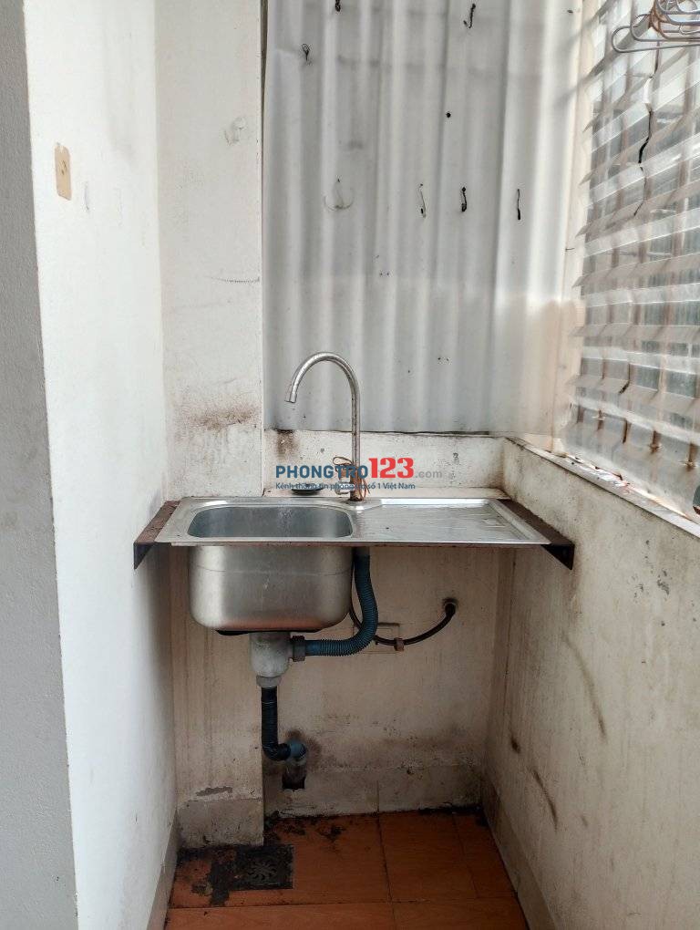 Nhượng phòng ccmn khép kin có ban công - Thanh Xuân, Hn
