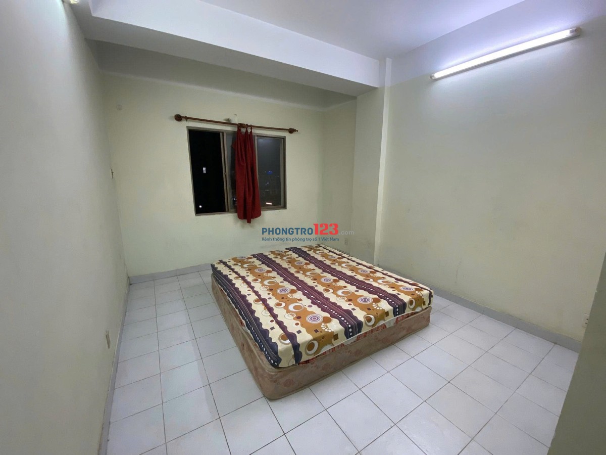 Căn hộ chung cư Huỳnh Văn Bánh, Phú Nhuận, 2p ngủ, 10tr
