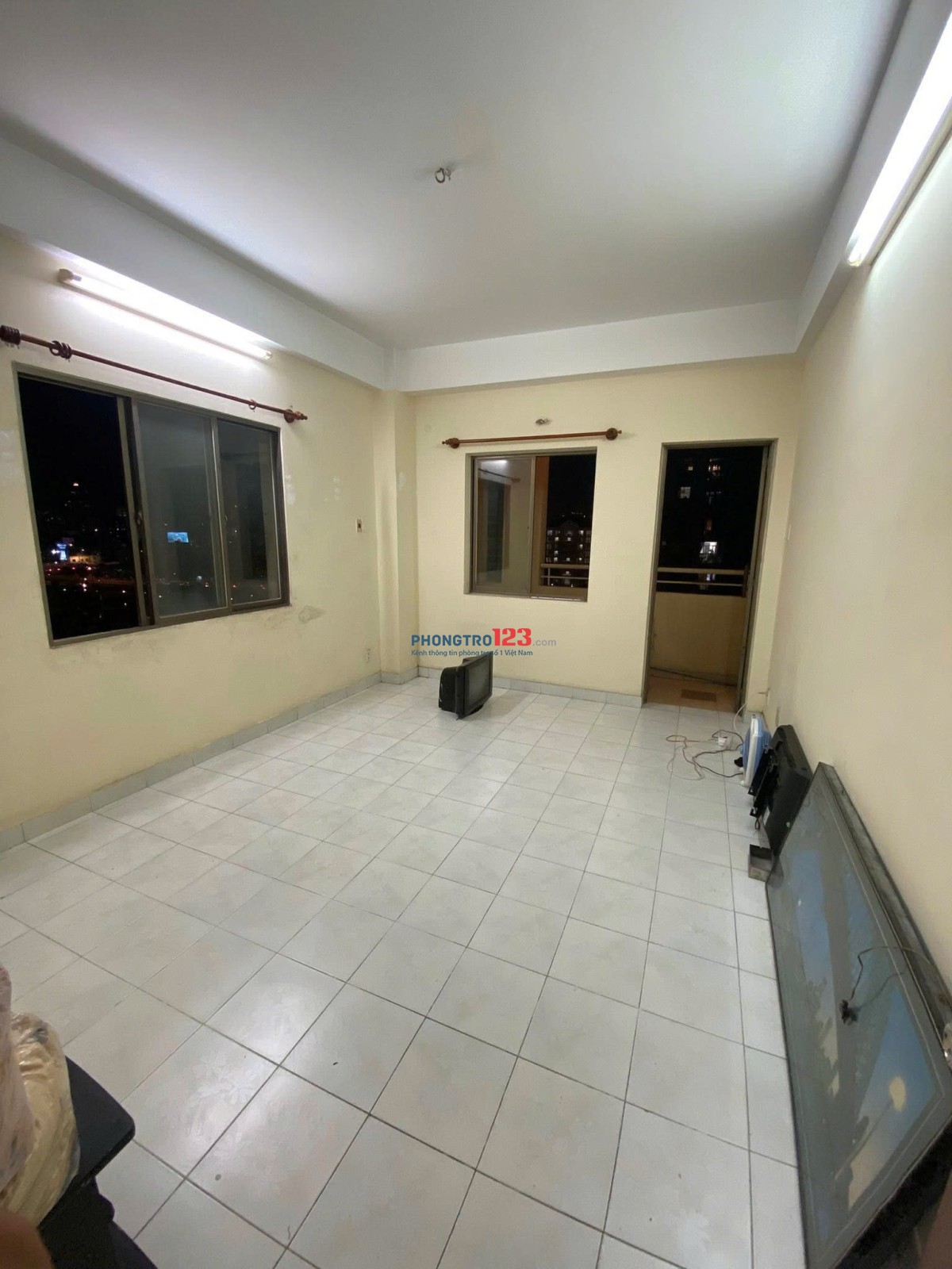 Căn hộ chung cư Huỳnh Văn Bánh, Phú Nhuận, 2p ngủ, 10tr