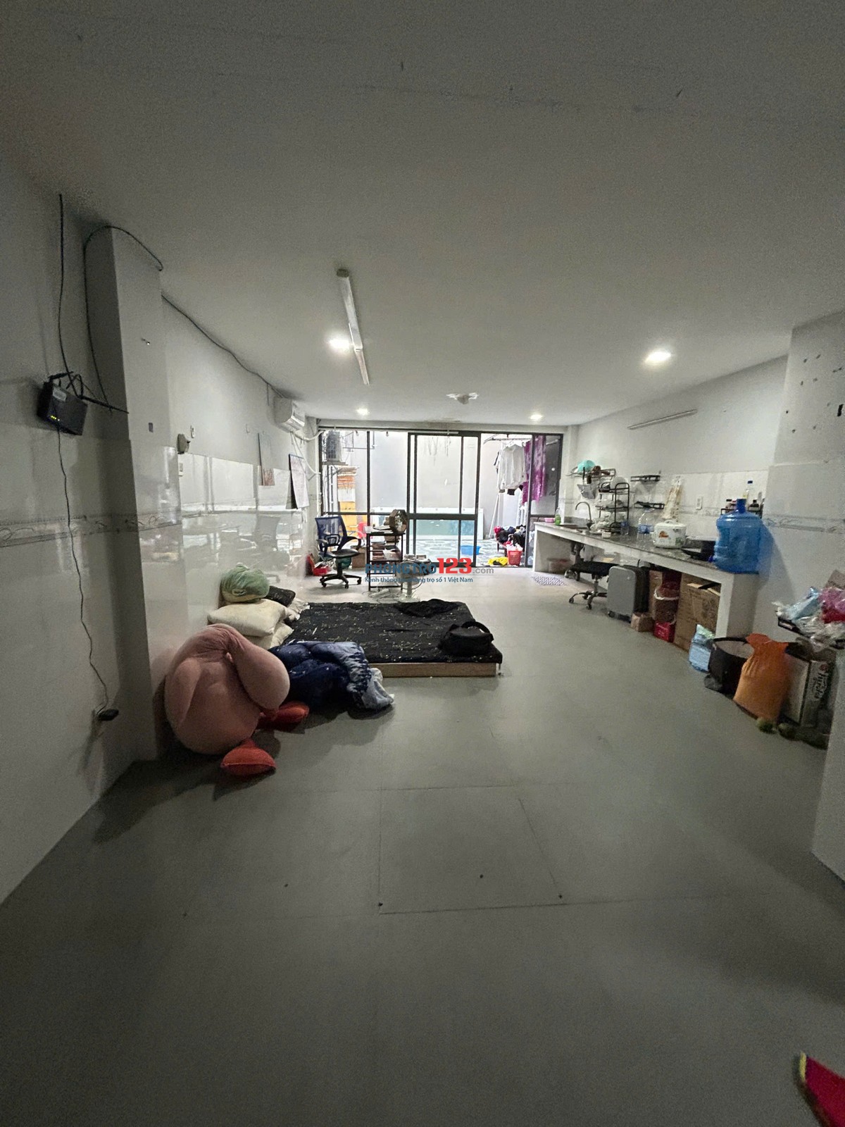 CẦN TÌM NAM Ở GHÉP. PHÒNG 55M2 ĐỦ NỘI THẤT, NGAY CẦU CHỮ Y.