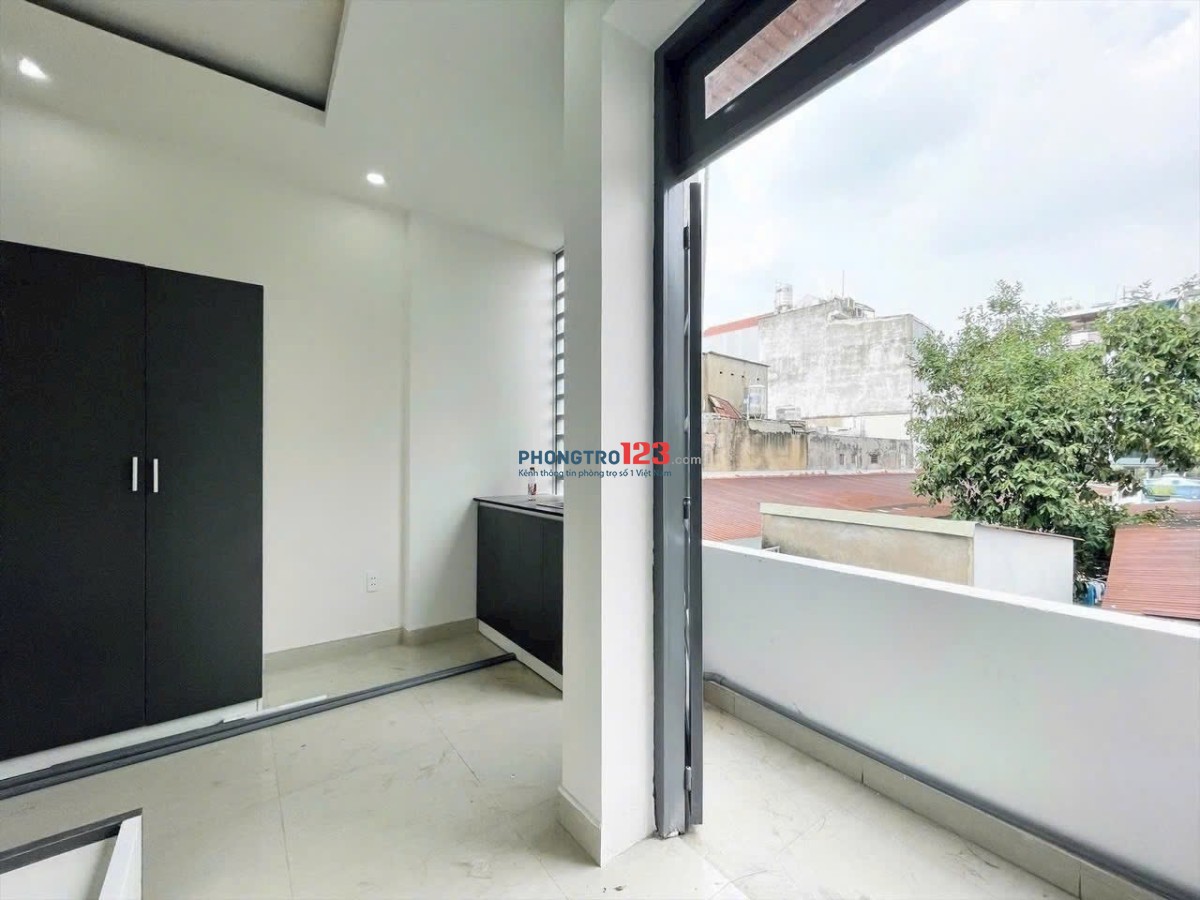 Cho Thuê Ngay Studio 30m2 + Ban Công Nội Thất Full Mới