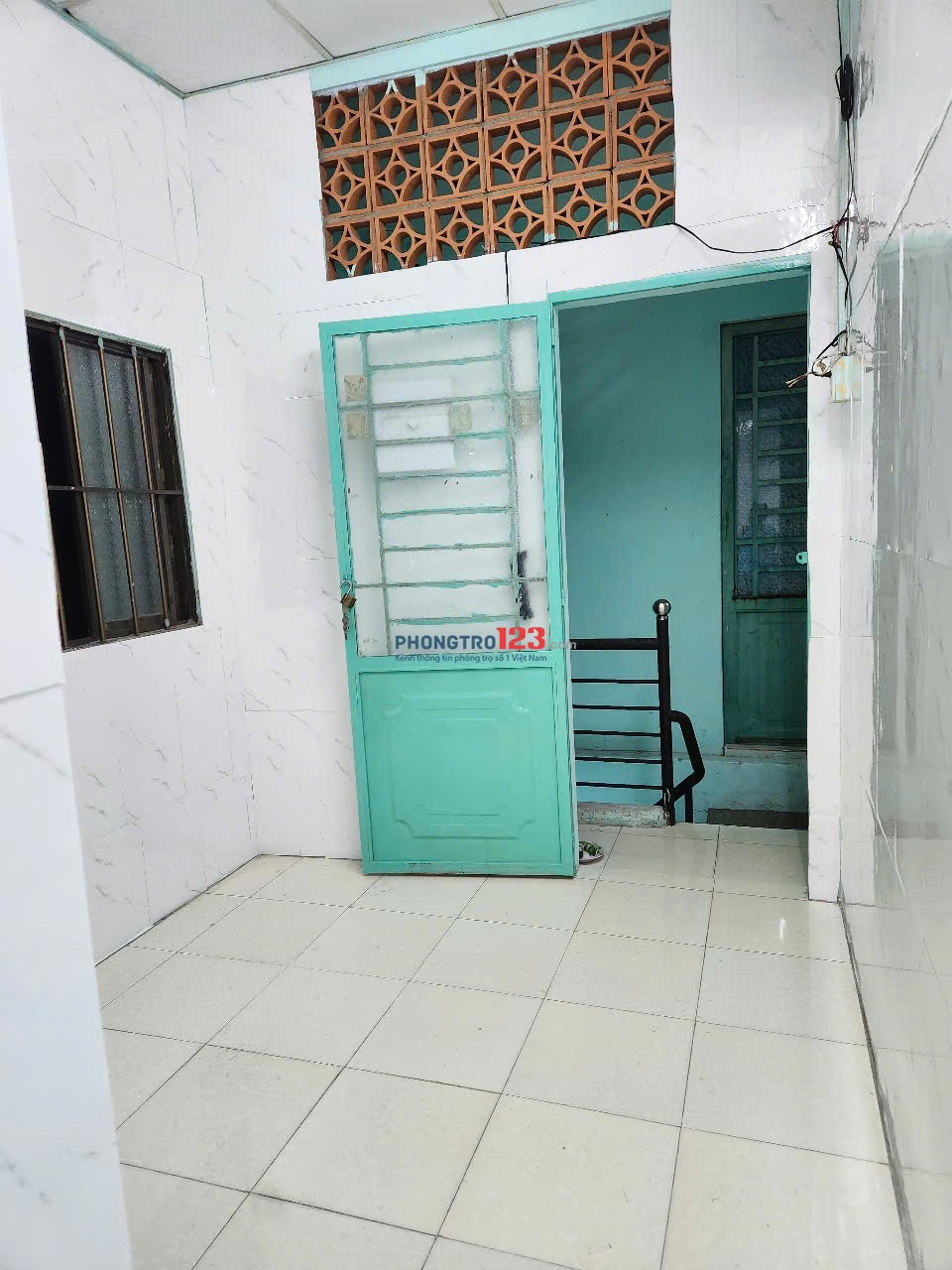 Chính chủ cho thuê nhà: Tân Hòa Đông, P14, Q6. TPHCM. Giá: 2,triệu/tháng. LH. C.Thu :0918410614.