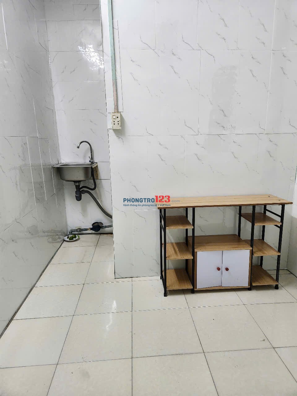 Chính chủ cho thuê nhà: Tân Hòa Đông, P14, Q6. TPHCM. Giá: 2,triệu/tháng. LH. C.Thu :0918410614.