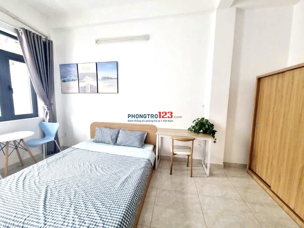 Cho thuê phòng ban công cửa sổ lớn 30m2 - Nguyễn Hữu Cảnh, Bình Thạnh- gần Q1 , Điện Biên Phủ