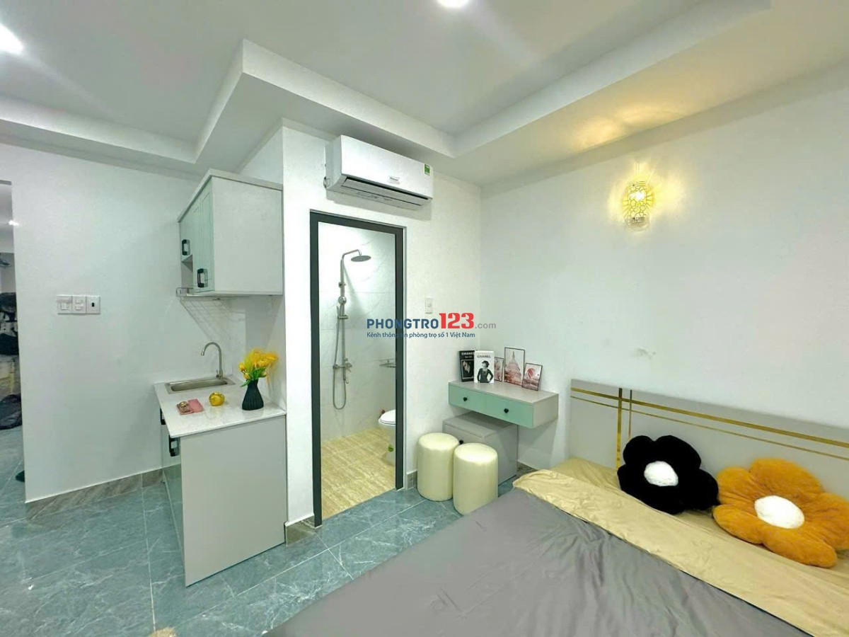 Phòng cao cấp thang máy bancol đủ nội thất Gò Vấp