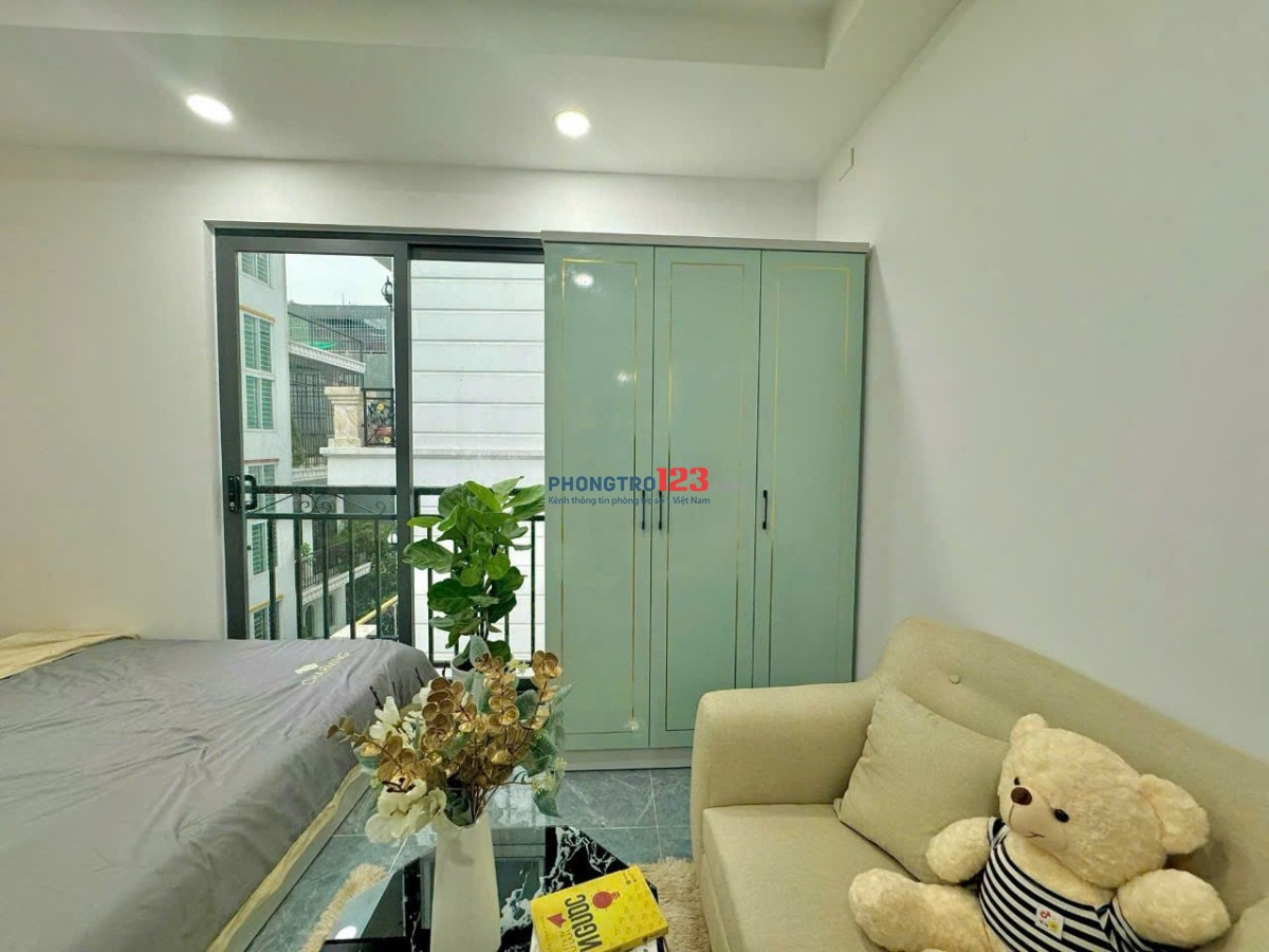 Phòng cao cấp thang máy bancol đủ nội thất Gò Vấp