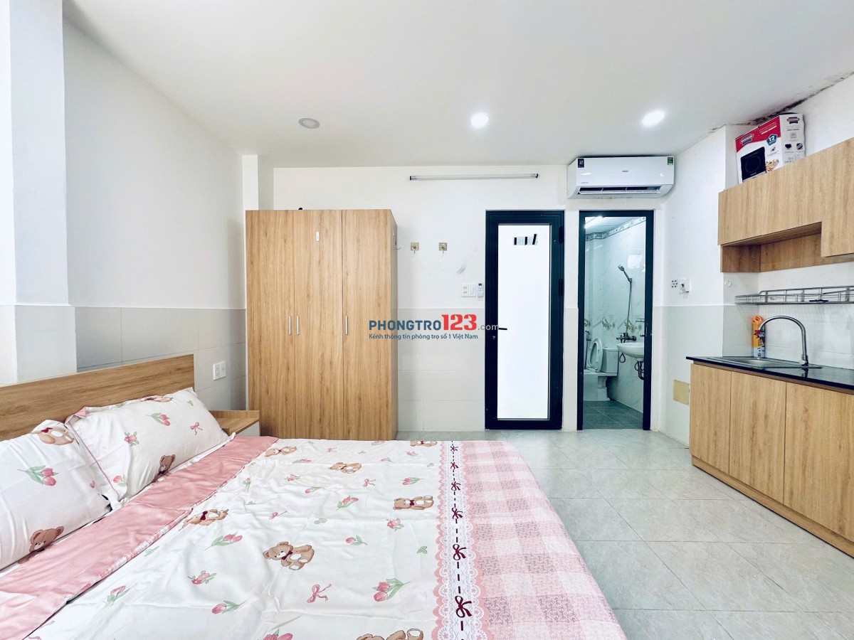 Phòng cửa sổ thoáng Thích Quảng Đức - Phú Nhuận