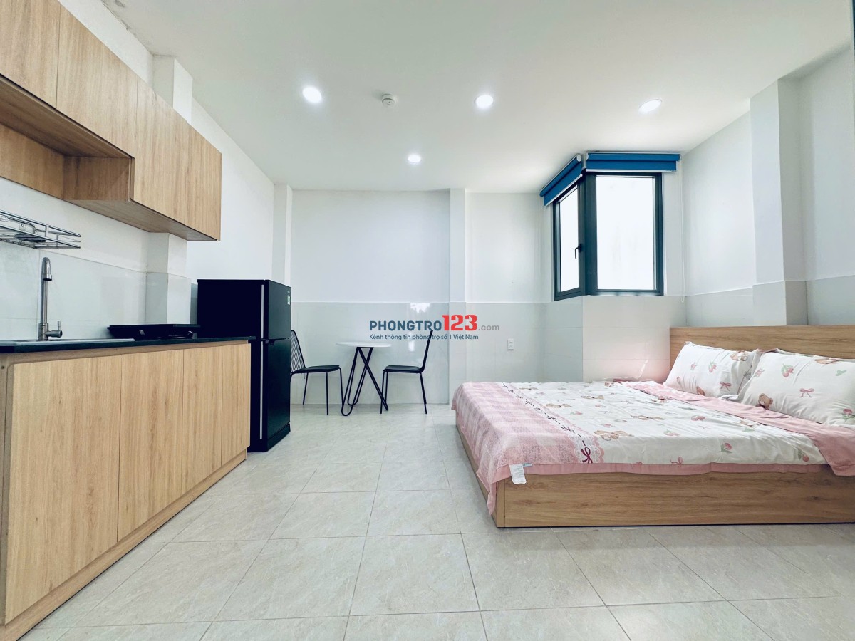 Phòng cửa sổ thoáng Thích Quảng Đức - Phú Nhuận