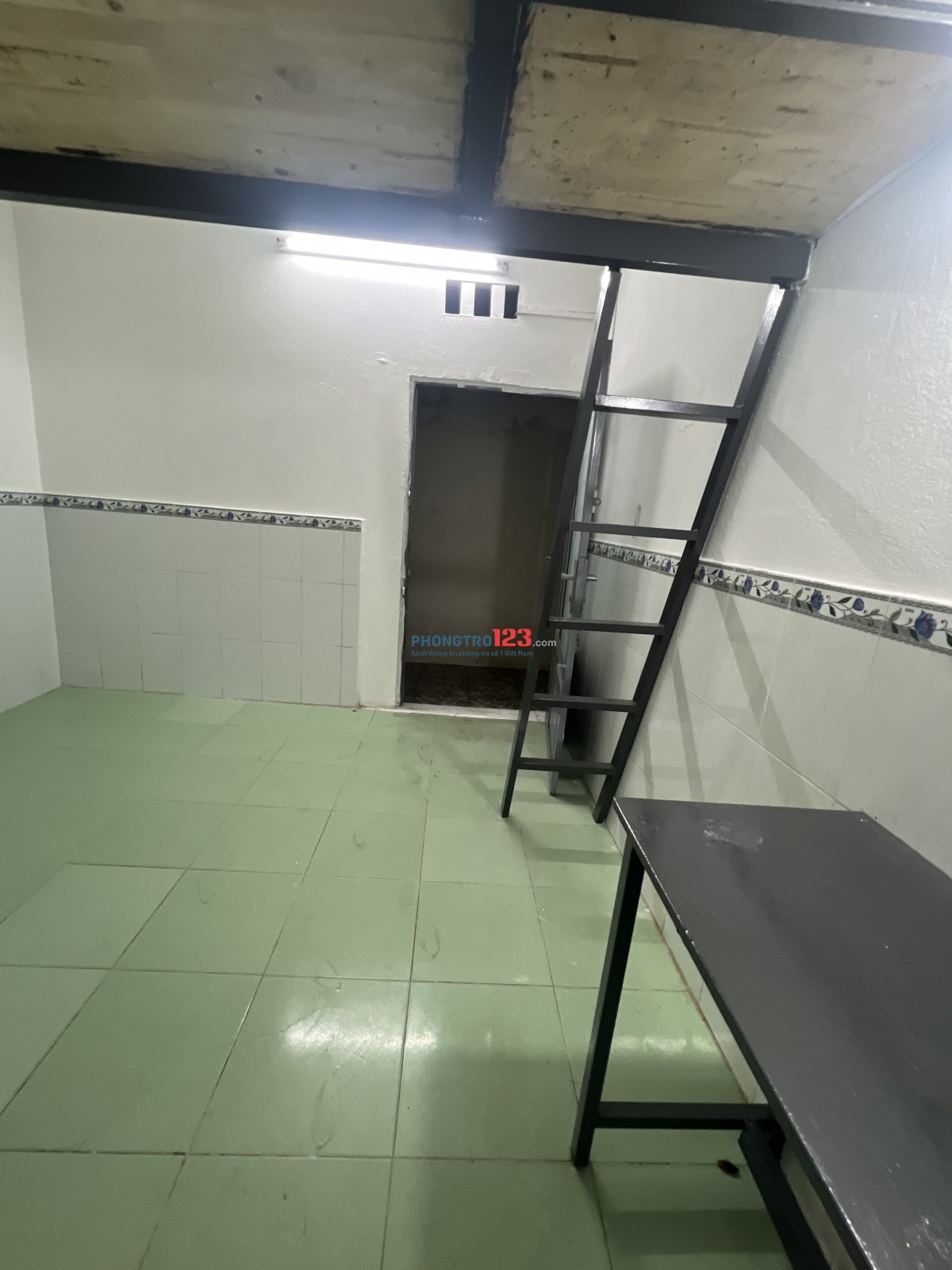 Cho Thuê Phòng Trọ rẻ mới xây mặt tiền: 560 Lê Trọng Tấn