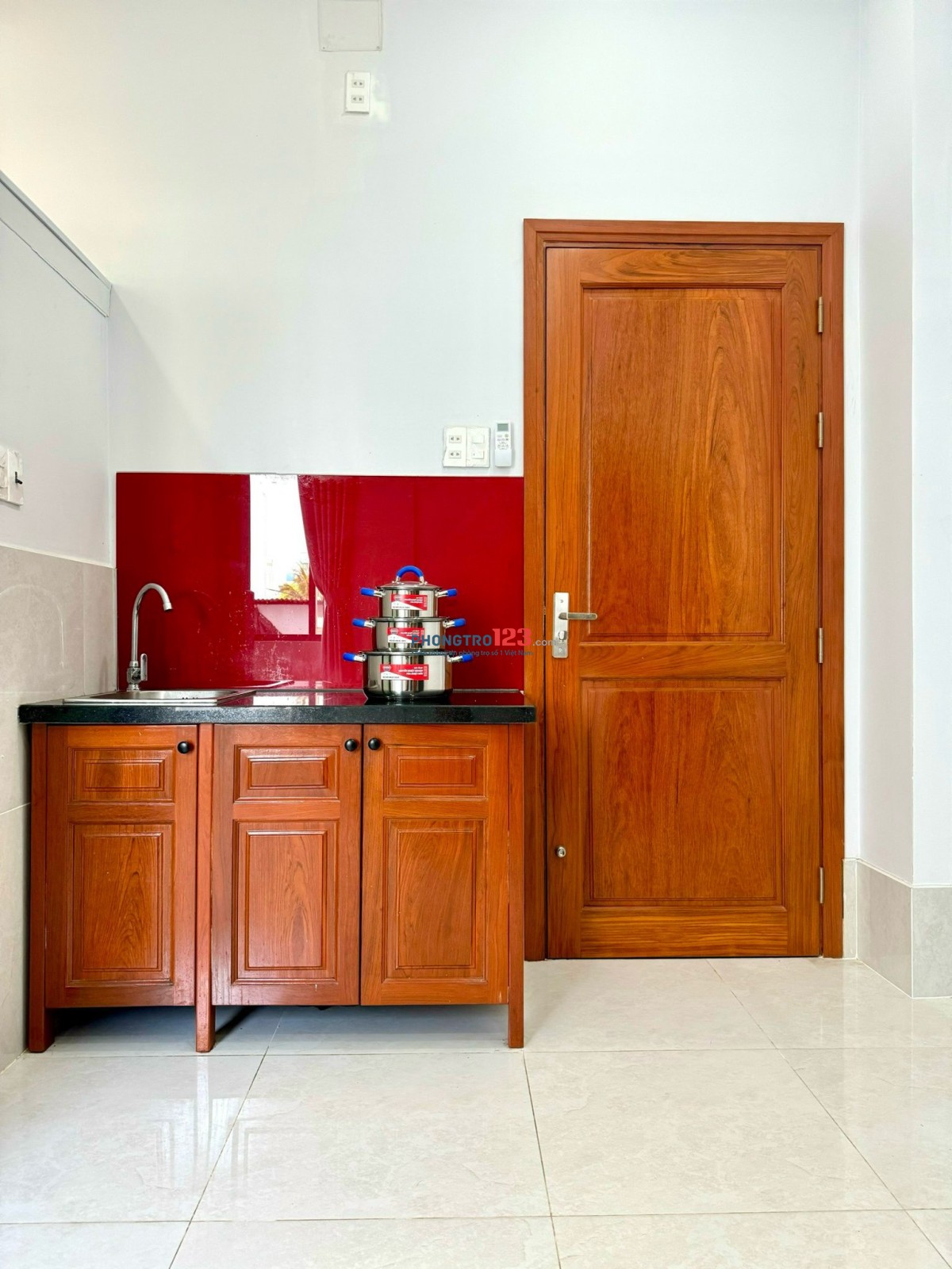 PHÒNG VÍP 25m2 FULL TIỆN NGHI HOÀNG SA GIAO TRẦN QUANG DIỆU