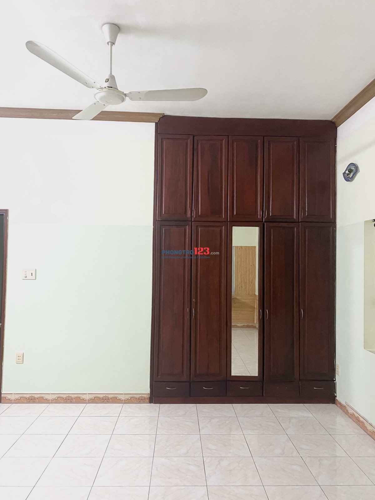 Phòng trọ 30m2 gần Công viên phần mềm Quang Trung