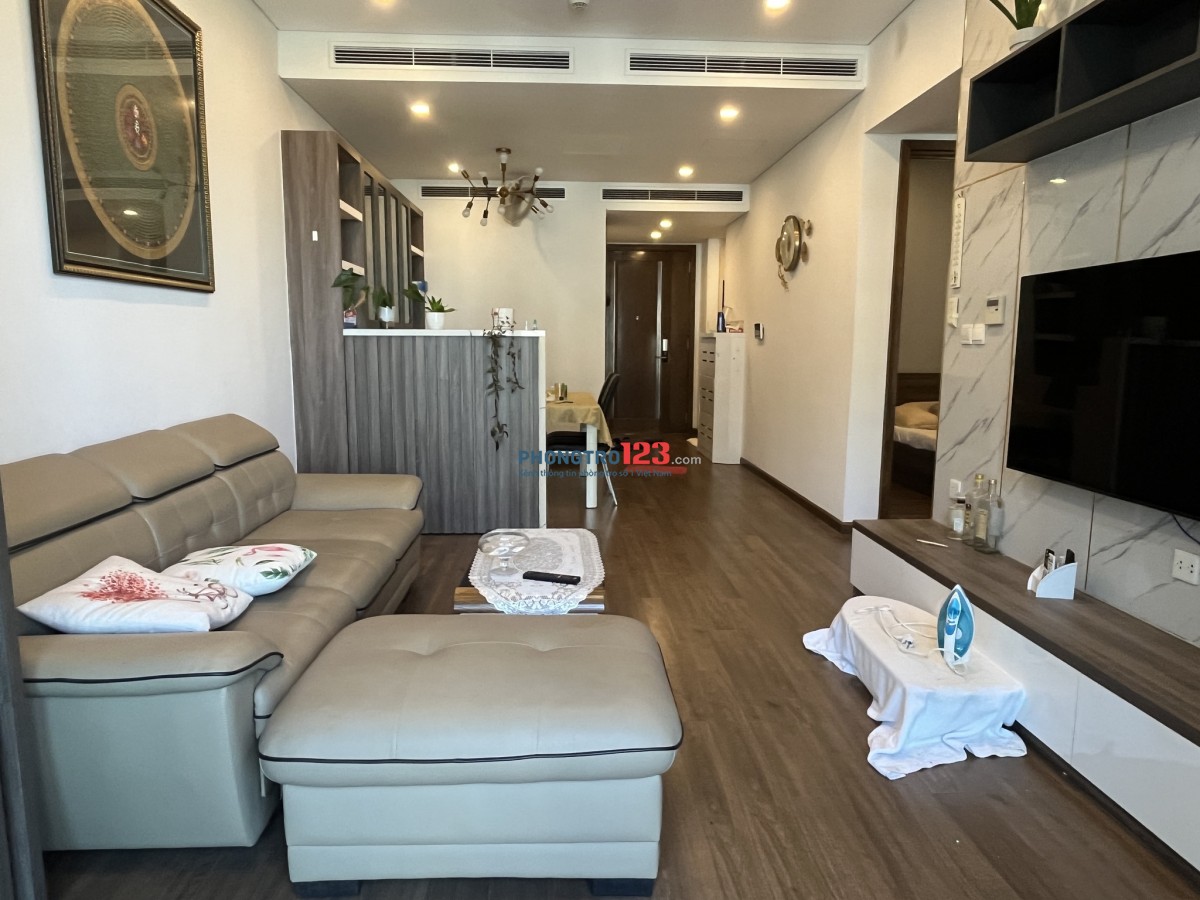 Chính chủ: Cho thuê căn hộ 2PN tầng cao view sông Hồng full nội thất cao cấp