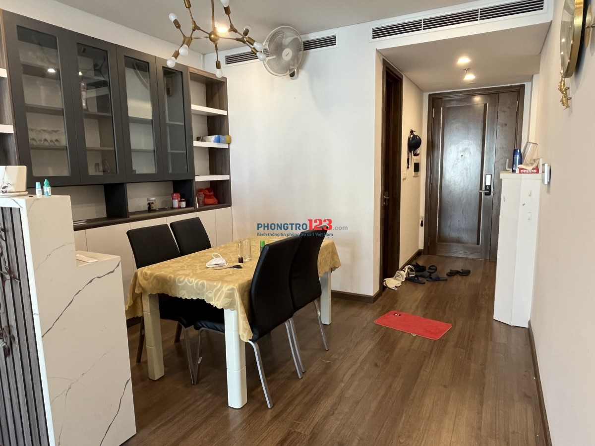 Chính chủ: Cho thuê căn hộ 2PN tầng cao view sông Hồng full nội thất cao cấp