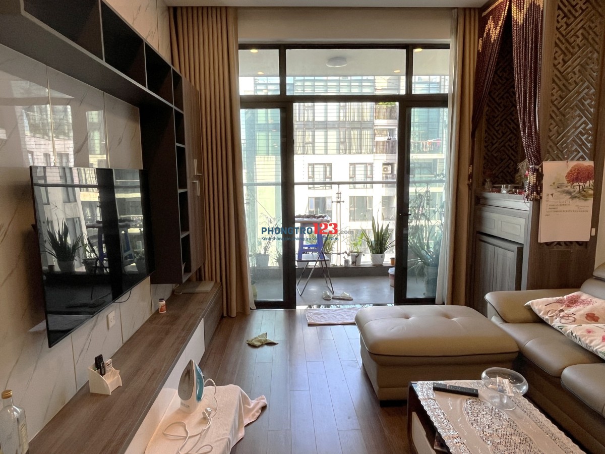 Chính chủ: Cho thuê căn hộ 2PN tầng cao view sông Hồng full nội thất cao cấp