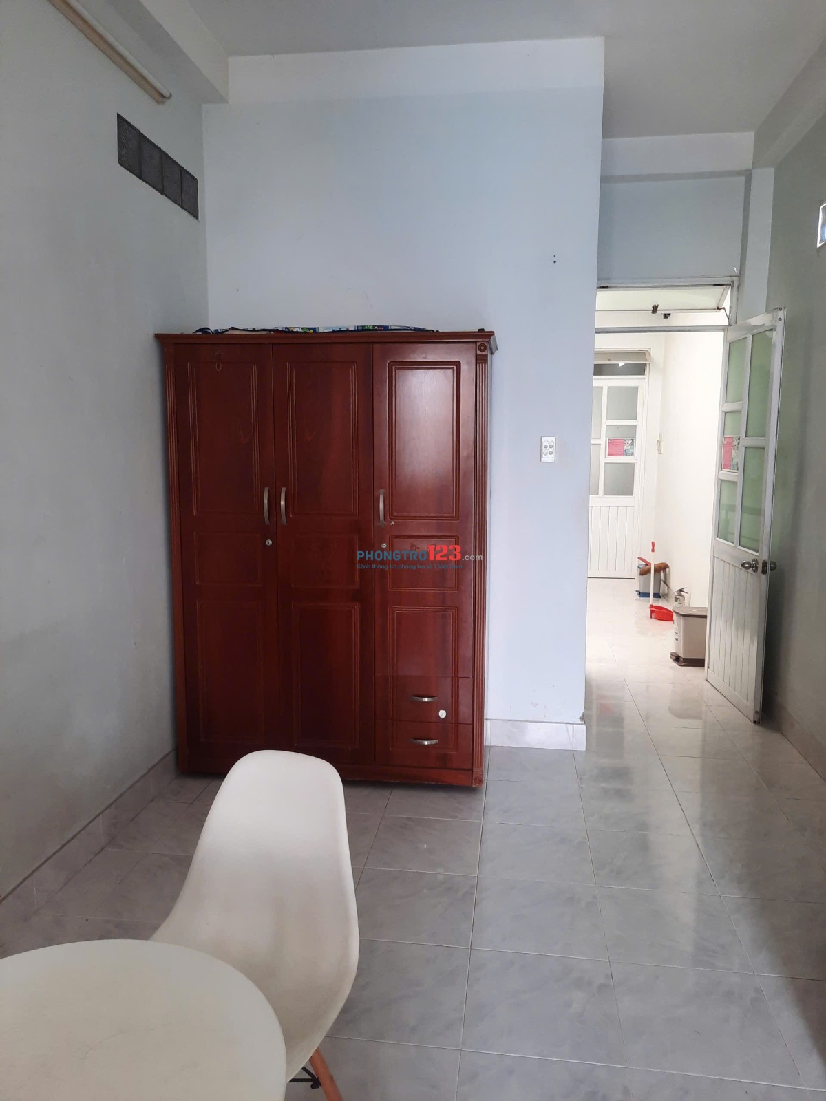 Cho thuê phòng trọ ban công mặt tiền đường Trần Kế Xương,phường 1, q.bình thạnh