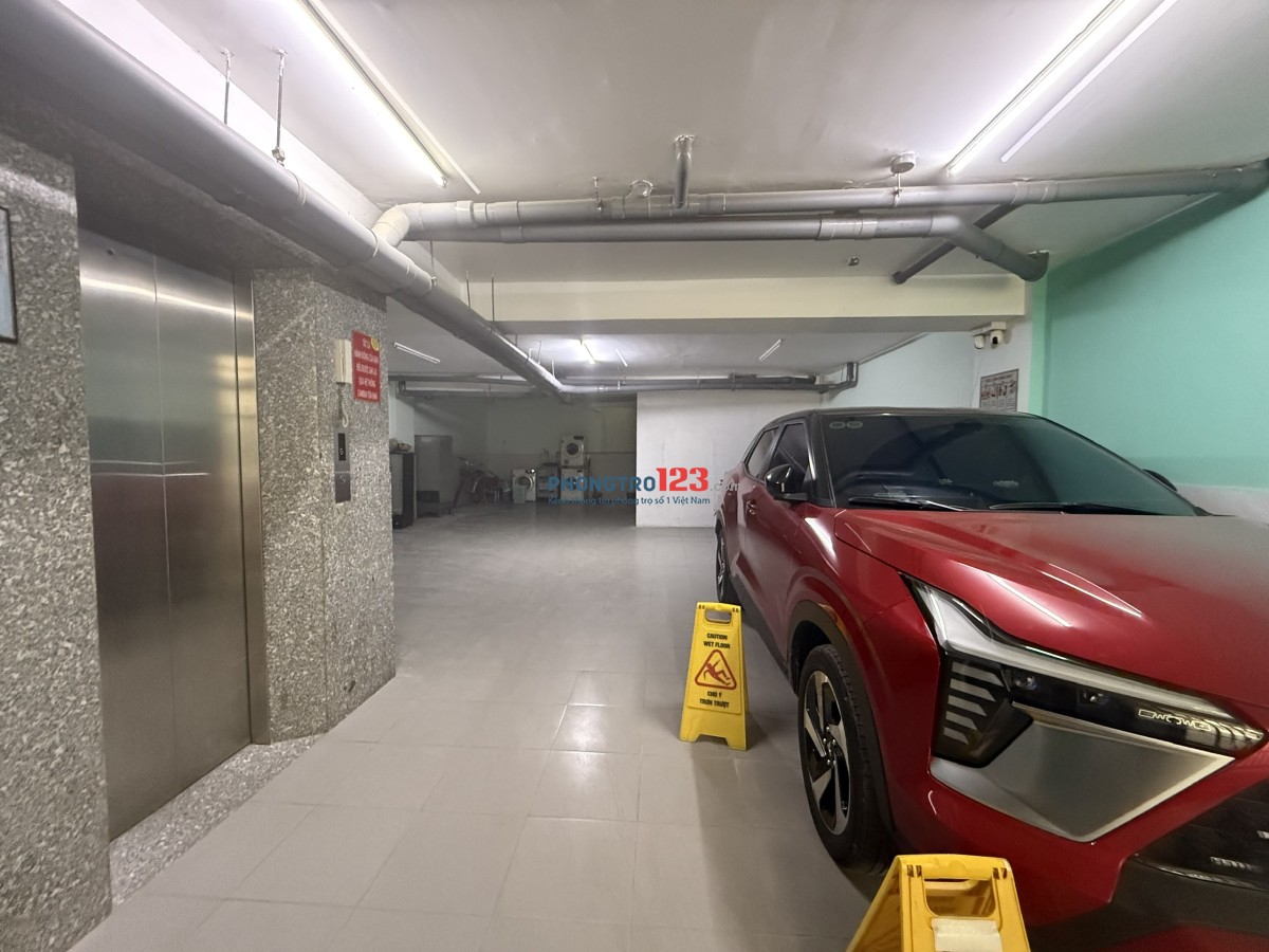 Phòng cho thuê 50 m2 ban công riêng full nội thất cao cấp cửa sổ lớn đường Tên Lửa