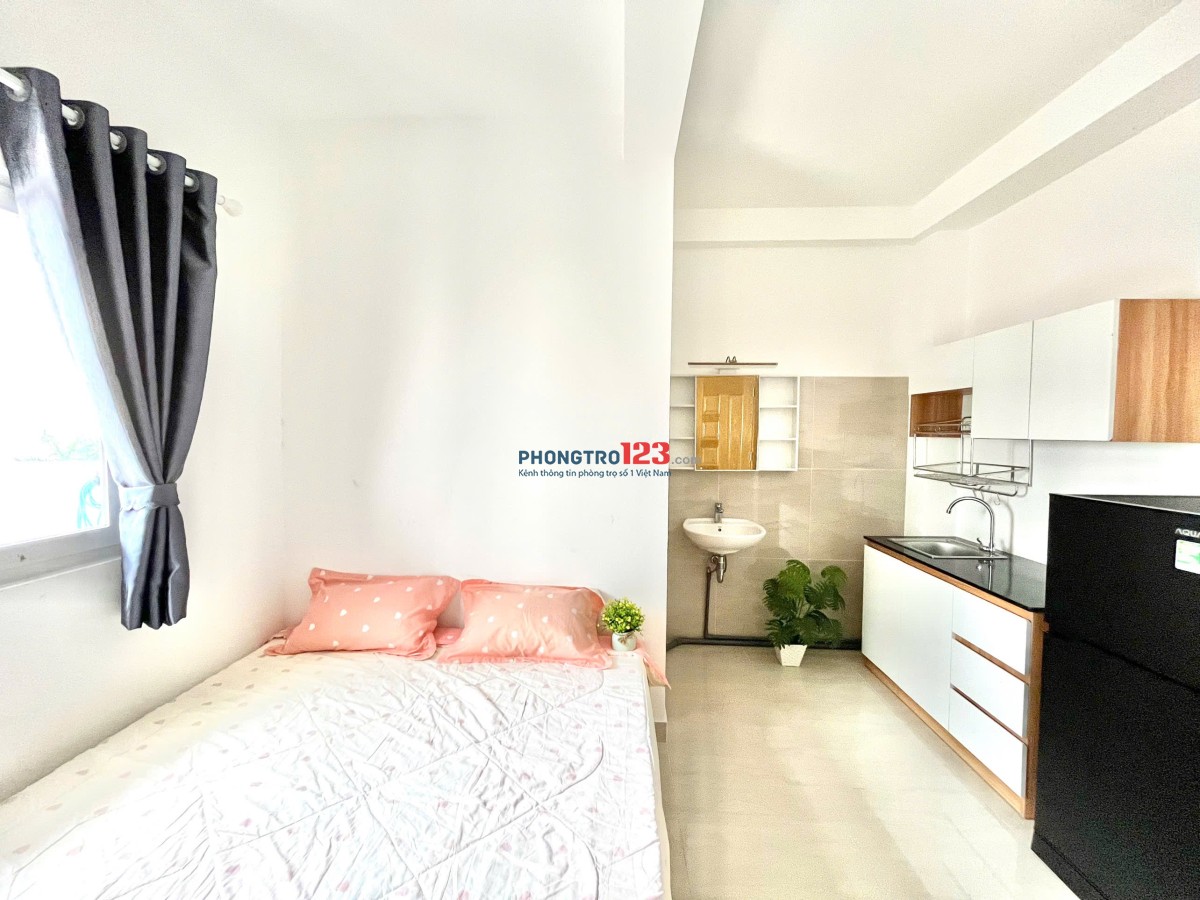 Phòng Mới Xây Bình Thạnh, Nhà thang máy, thoáng mát gần Ngã Tư Hàng Xanh