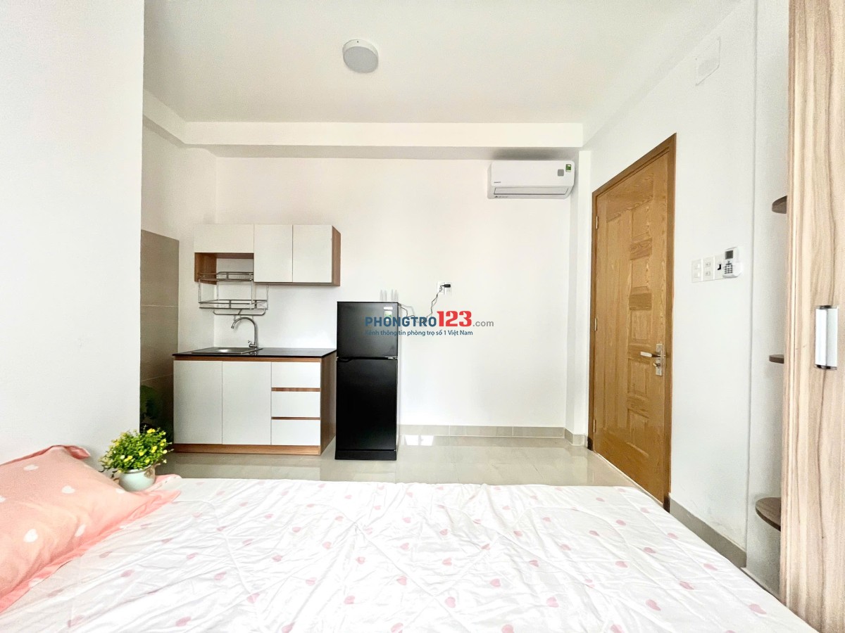 Phòng Mới Xây Bình Thạnh, Nhà thang máy, thoáng mát gần Ngã Tư Hàng Xanh