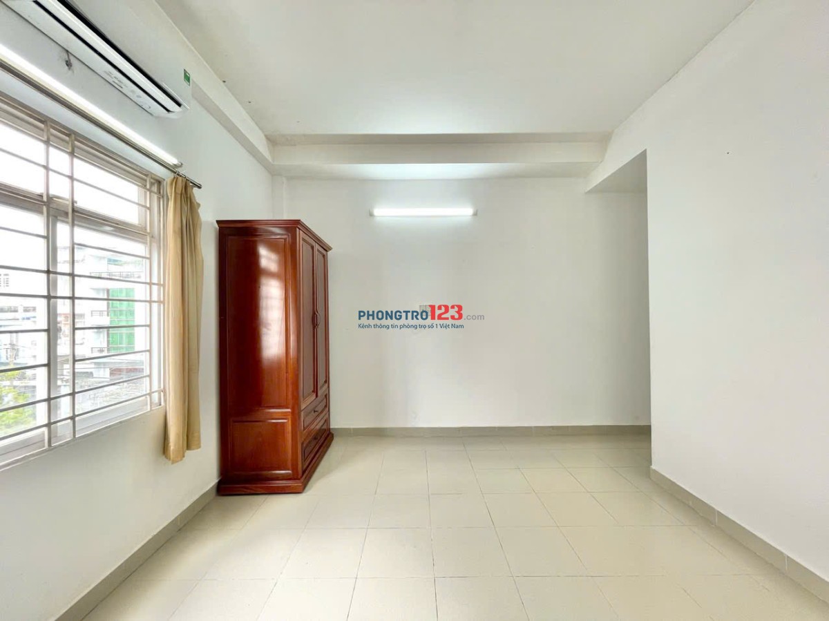PHÒNG LỚN CÓ BAN CÔNG FULL NT TIỆN NGHI NGAY CẦU BÌNH LỢI