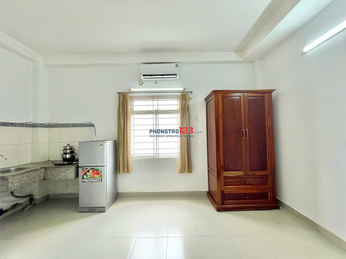 PHÒNG LỚN CÓ BAN CÔNG FULL NT TIỆN NGHI NGAY CẦU BÌNH LỢI