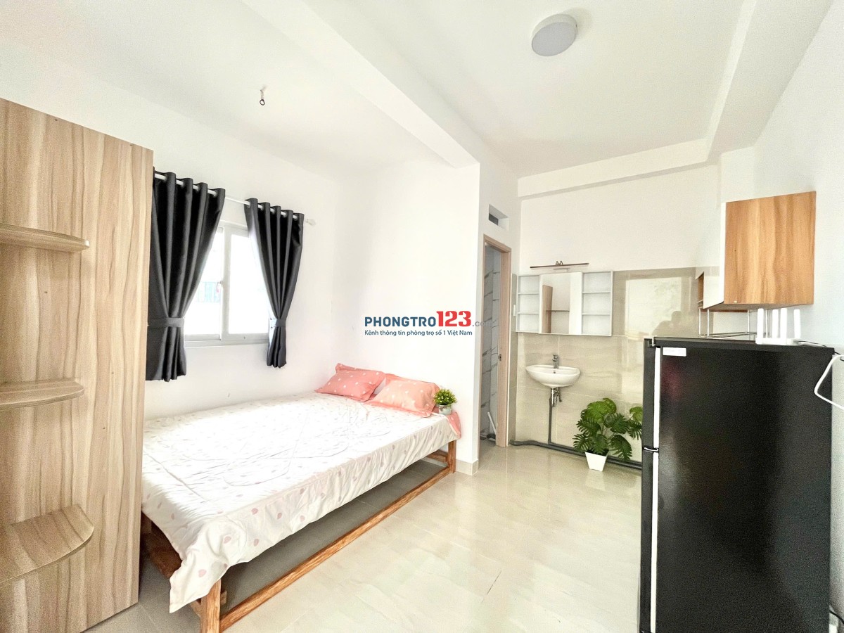 Phòng Mới Xây Bình Thạnh, Nhà thang máy, thoáng mát gần Ngã Tư Hàng Xanh