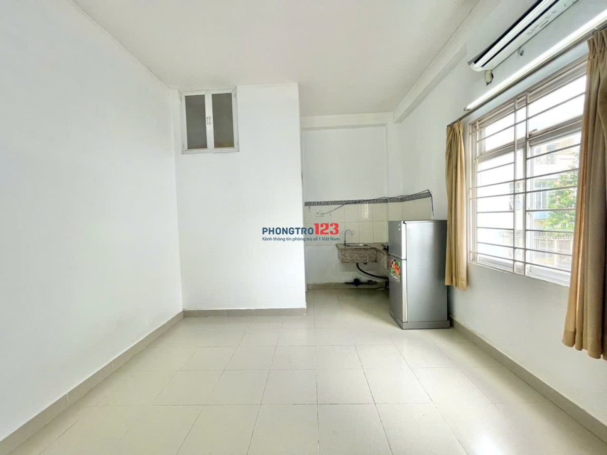 PHÒNG LỚN CÓ BAN CÔNG FULL NT TIỆN NGHI NGAY CẦU BÌNH LỢI