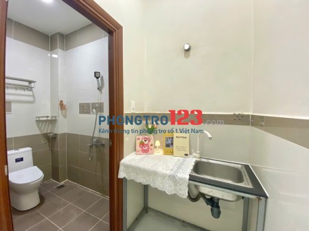 CHO THUÊ PHÒNG TRỌ SẴN MÁY LẠNH VÀ KỆ BẾP NGAY TRƯỜNG CHINH