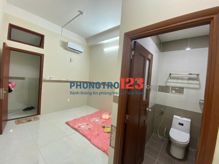CHO THUÊ PHÒNG TRỌ SẴN MÁY LẠNH VÀ KỆ BẾP NGAY TRƯỜNG CHINH