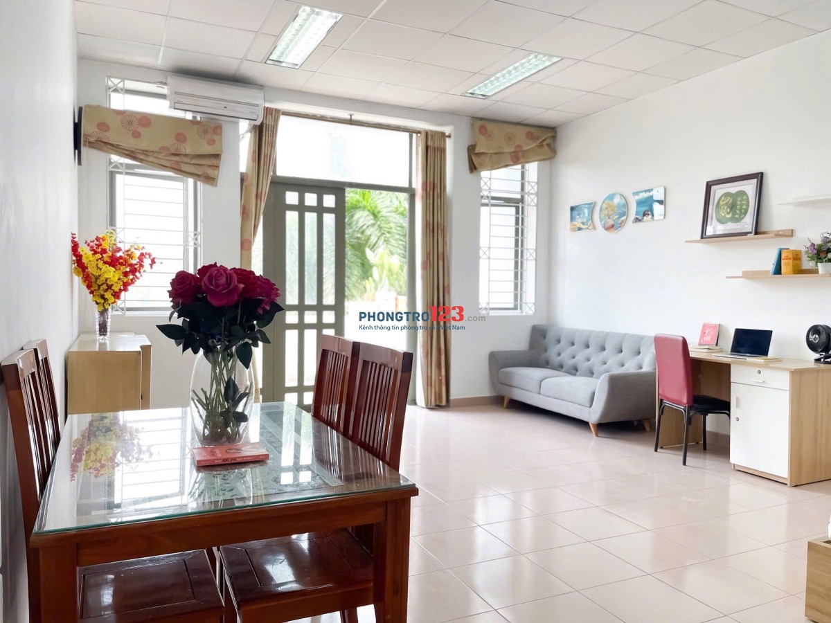 CHO THUÊ CĂN HỘ STUDIO 70m2 FULL NỘI THẤT, BANCONG RỘNG Ở KDC NAM LONG