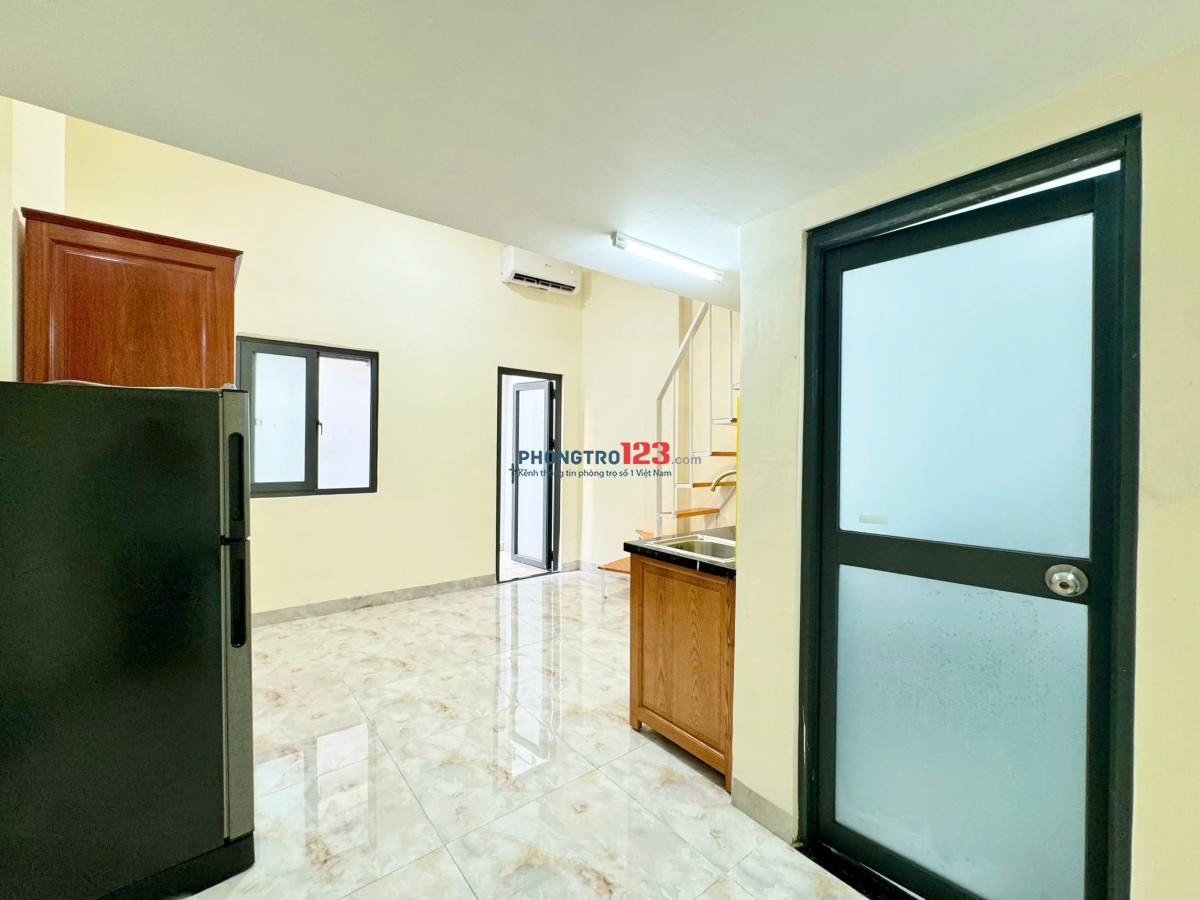 Phòng 32m2 Gác Lững Siêu Rộng Full NT 5phut Đại Học Hutech Bình Thạnh