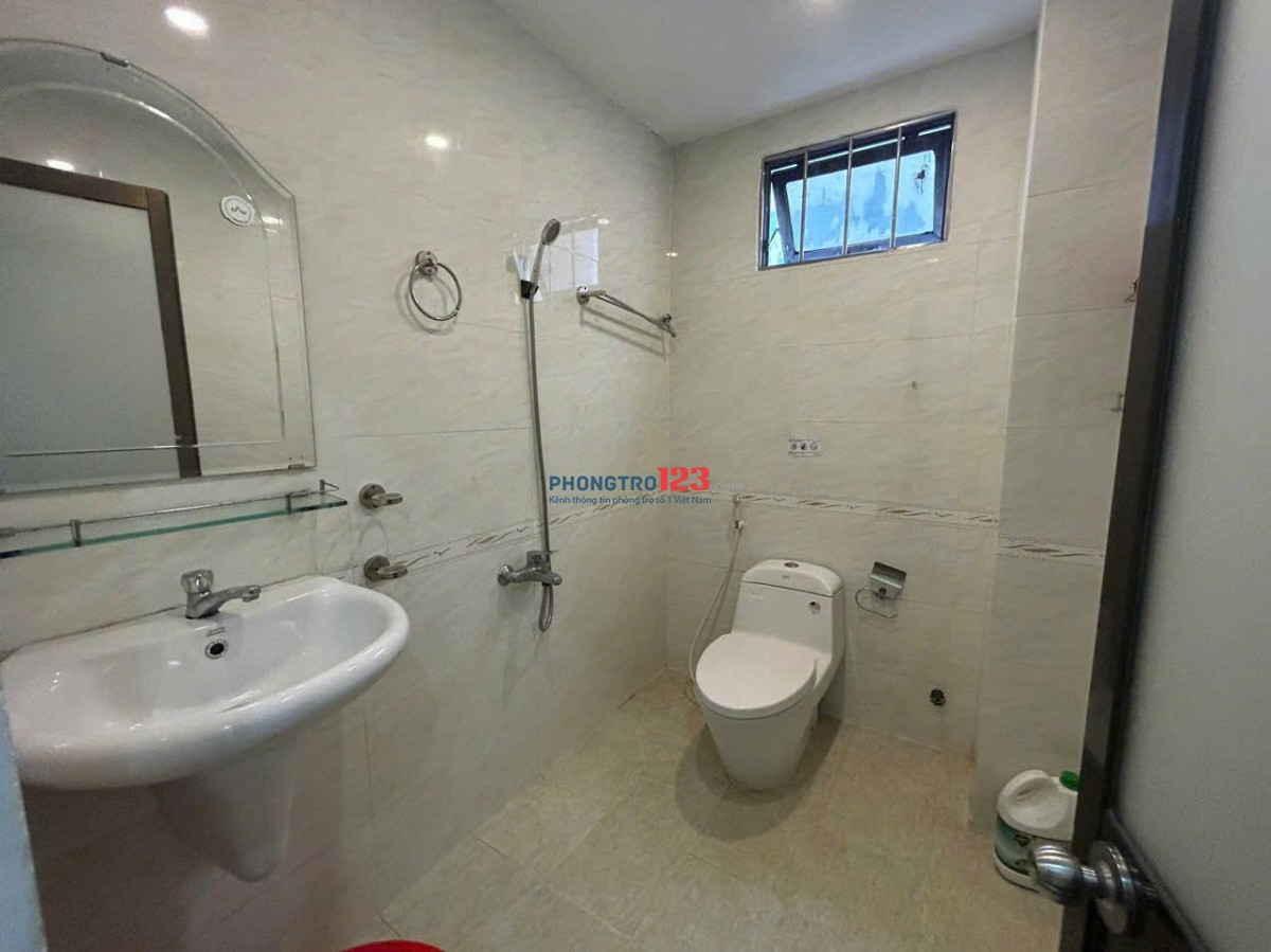 CHDV GẦN CHỢ NGUYỄN SƠN - CÓ BAN CÔNG – FULL NỘI THẤT
