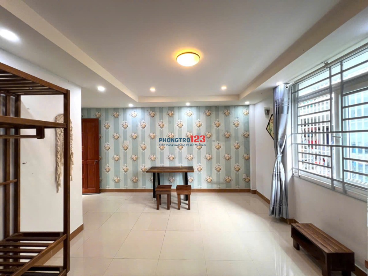 Căn hộ cho thuê nguyên tầng ( 2 phòng - 1nvs - 1 sân rộng) - gần cầu Chánh Hưng