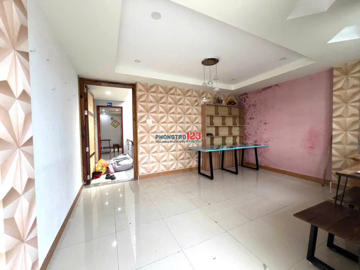 Căn hộ cho thuê nguyên tầng ( 2 phòng - 1nvs - 1 sân rộng) - gần cầu Chánh Hưng