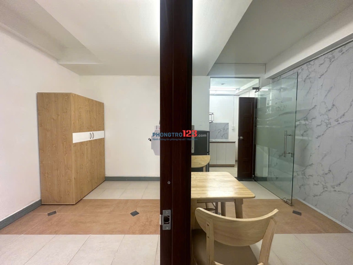 Căn hộ full NT, 1 phòng ngủ, PK và khu bếp riêng - 224/22 Lý Thường Kiệt, P.14, Q.10 Gần ĐH BKhoa