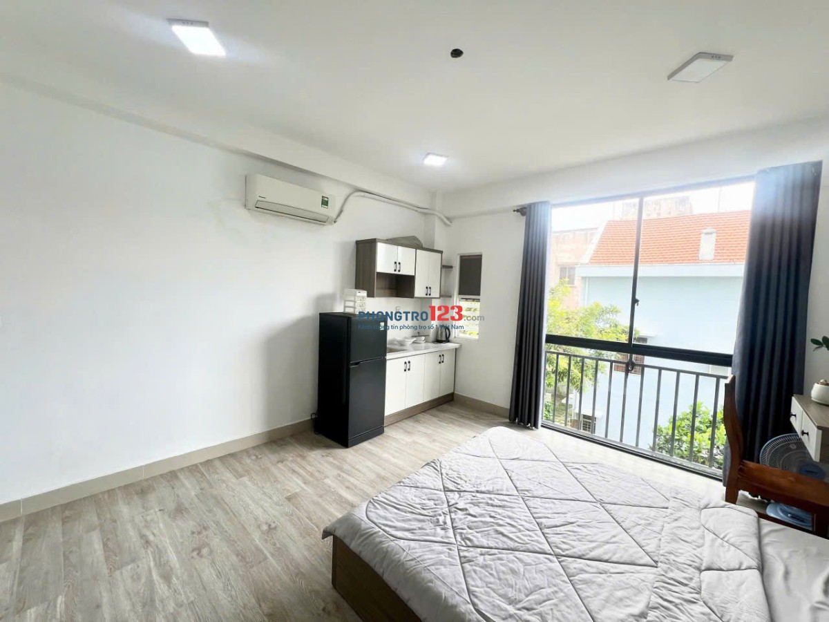 Phòng Trọ Full Nội Thất, Ban Công Gần Chợ Bà Chiểu, Đại Học Văn Lang, Phan Văn Trị, Ngã Tư Hàng Xanh