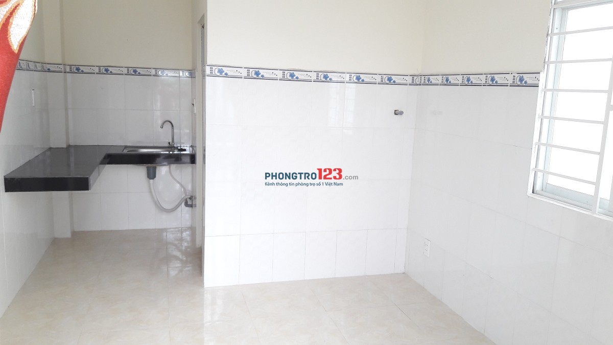 Cho thuê căn hộ mini trung tâm SG, khu an ninh, có sân vườn thoáng mát.