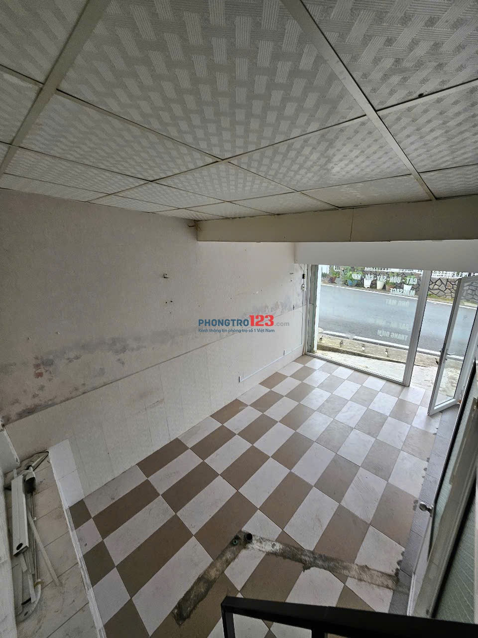 CHO THUÊ NHÀ NGUYÊN CĂN – NGAY TRUNG TÂM ĐÀ LẠT – MẶT TIỀN ĐƯỜNG – GIÁ CHỈ 4,5 TRIỆU/THÁNG