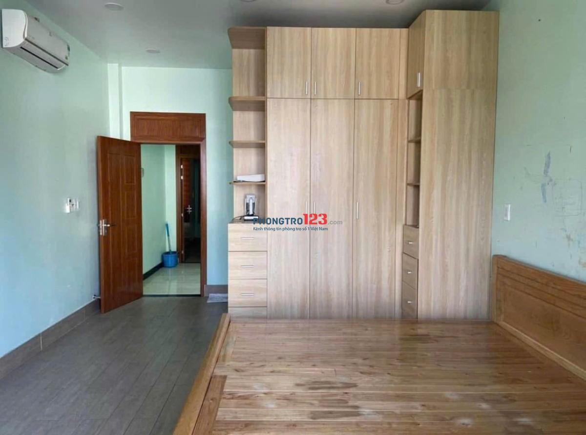 Q9 - PHÒNG FULL NỘI THẤT - BAN CÔNG RỘNG - 3.5 triệu/tháng