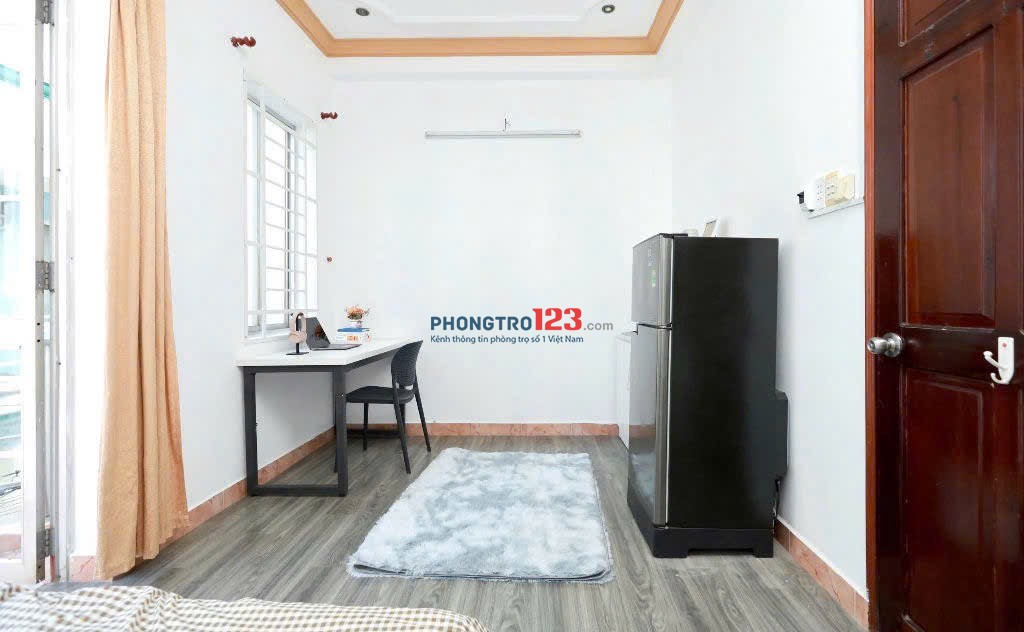Phòng full nội thất có ban công Đặng Văn Ngữ - Phú Nhuận giáp Q3, Tân Bình, Q10