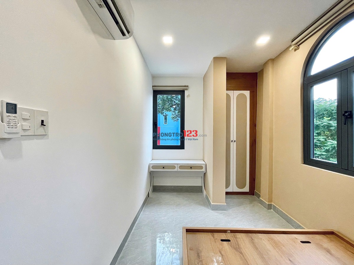 CHO THUÊ CĂN HỘ DỊCH VỤ - 2 PHÒNG NGỦ - 1 WC - THANG MÁY, MÁY GIẶT RIÊNG - NGAY Q.10 