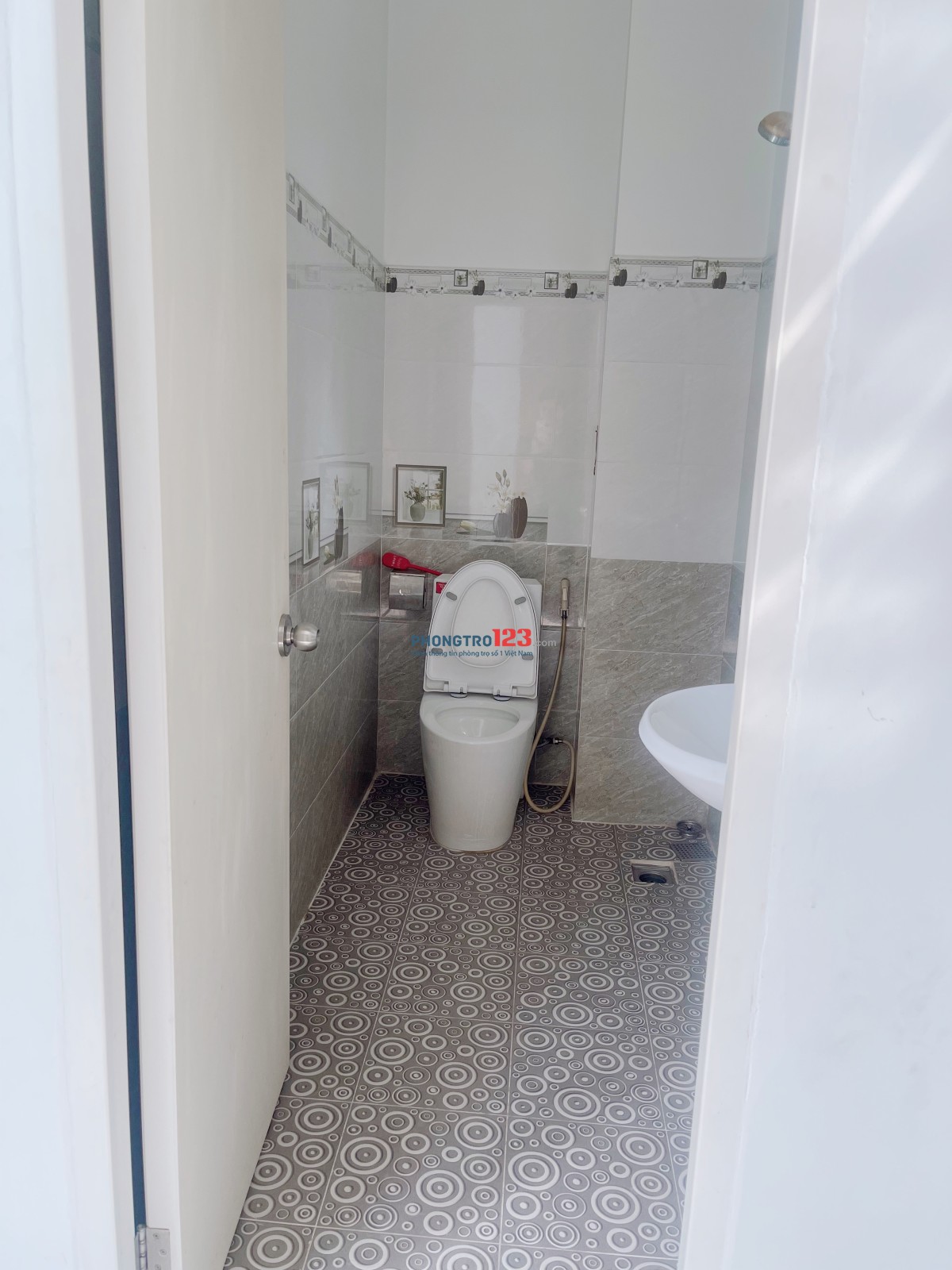 Cho thuê phòng full nội thất, cách nguyễn văn quá 50m