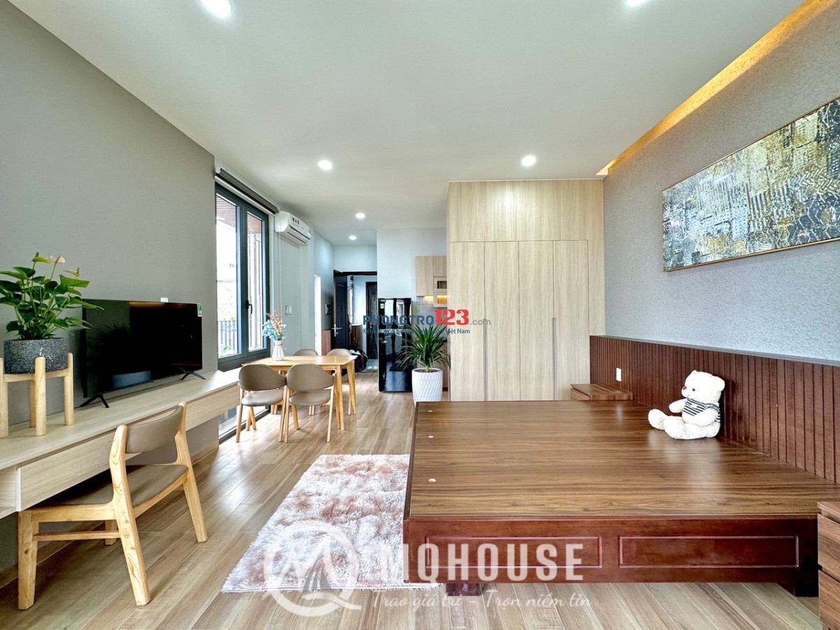 Cho thuê CHDV ban công tách bếp full nội thất đẹp gần Vincom Cộng Hòa - lăng Cha Cả