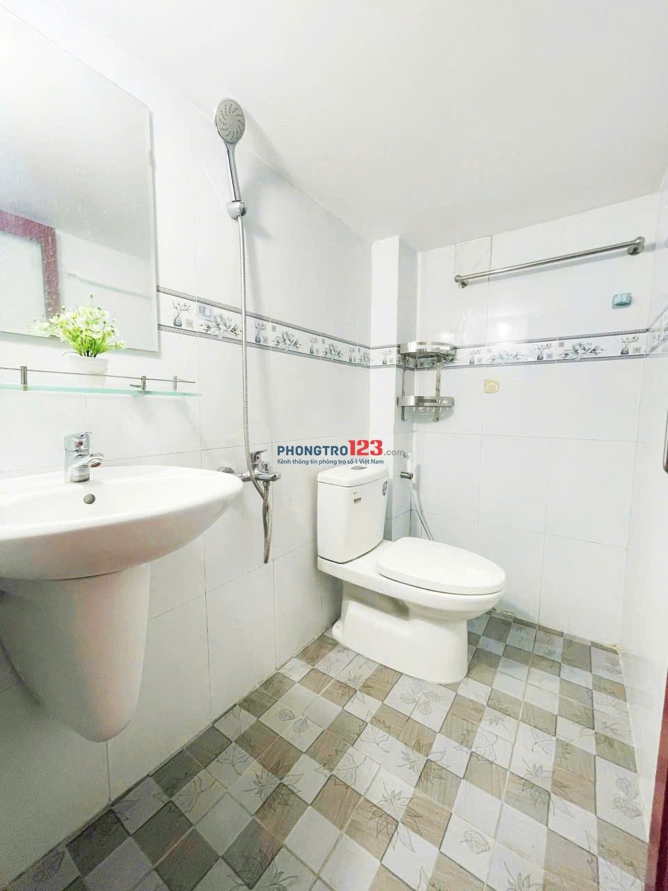 GÁC BAN CÔNG NGAY HOÀNG HOA THÁM TÂN BÌNH CÓ THANG MÁY HẦM XE FULL NỘI THẤT NHƯ HÌNH