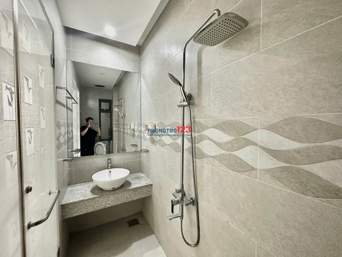 TRỐNG CĂN HỘ 1PN - VIEW HÀ ĐÔ CENTROSA - NGAY CÔNG TRƯỜNG DÂN CHỦ