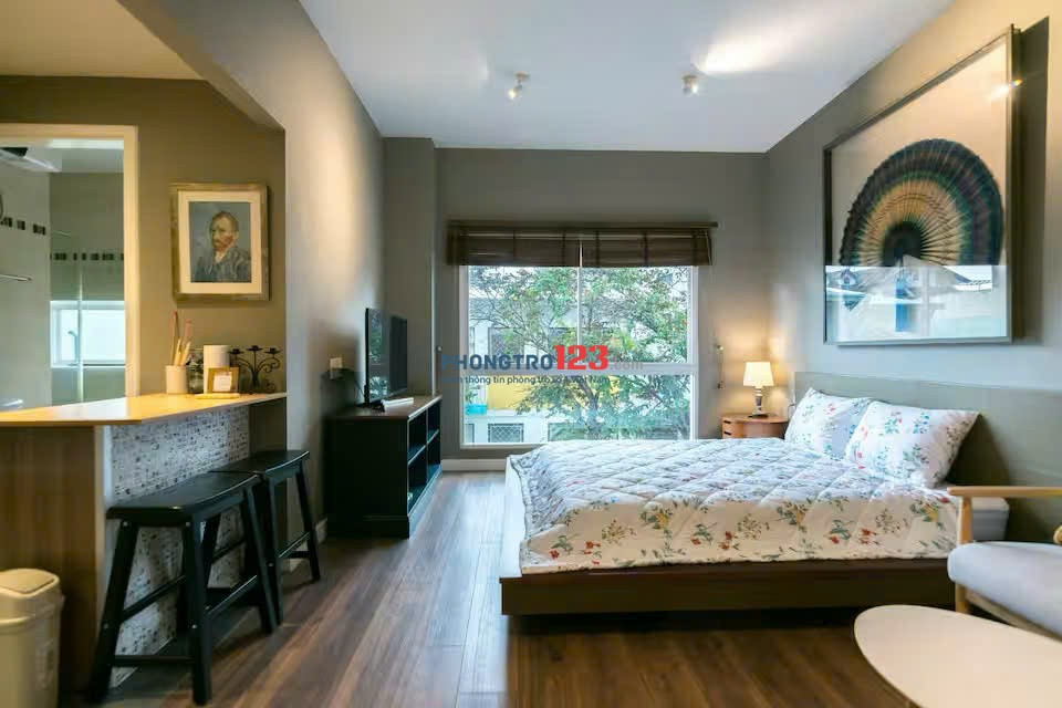 Cho thuê căn hộ quận 1. 40m2, View cây xanh, Đảo Bếp, Full Nội Thất, Gần Bùi Viện, Phố Đi Bộ