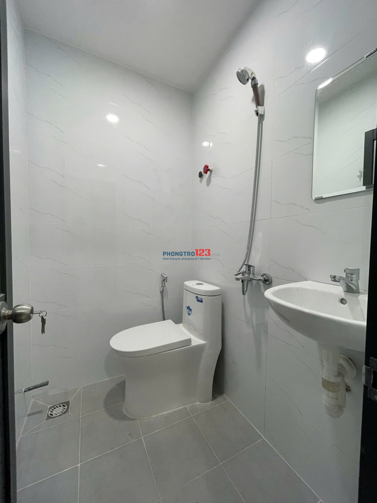 Phòng Mới 100%, Ban công, Cửa Sổ To Cho Thuê Bình Thạnh gần Chợ Bà Chiểu, Học Viện Cán Bộ giá rẻ
